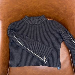 Zara Green Cropped Knit Sweater with Zipper Sleeves